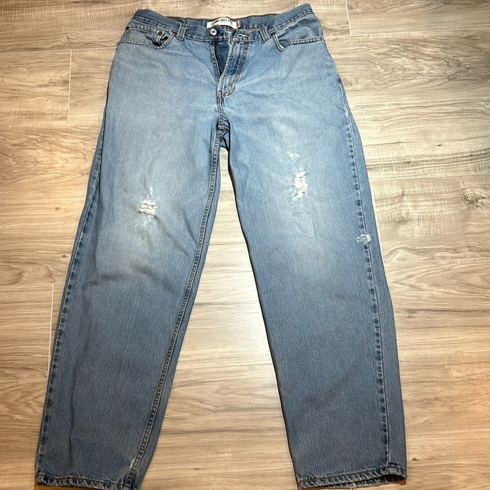 Levi’s jeans distressed 560 size 34/32